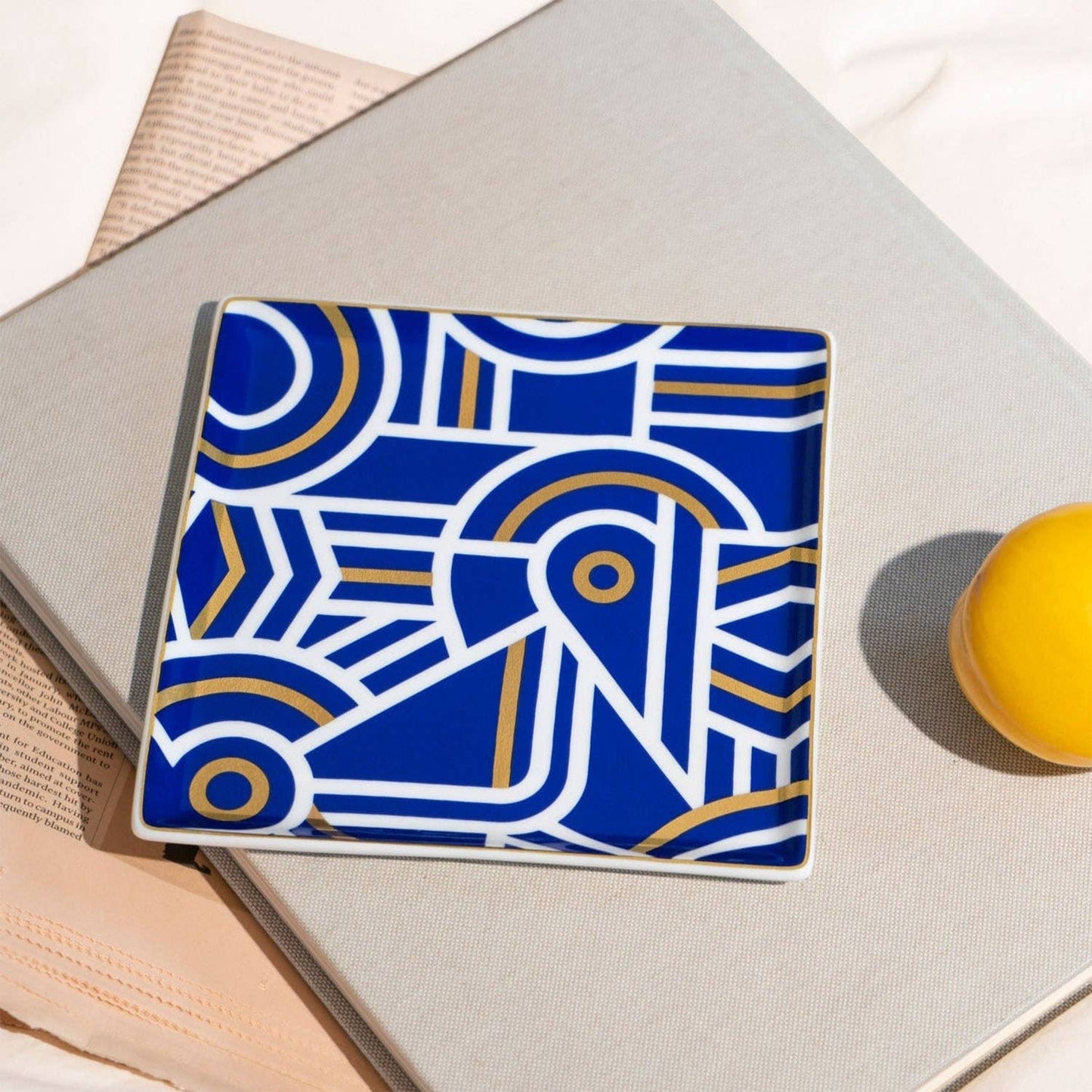 OCTAEVO Greco Ceramic Tray / Catchall, Gold accent, 6"