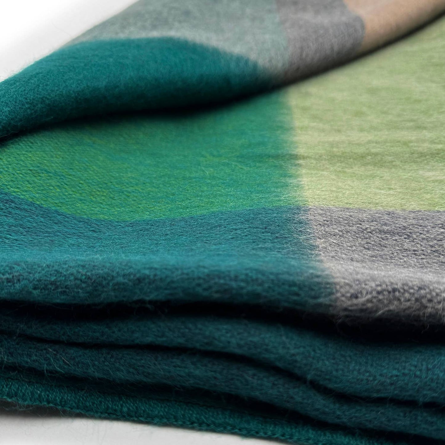 NEW! Alpaca Throw Blanket - Alpine: Blanket     (70x90)